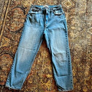 Abercrombie & Fitch Ultra High Rise Ankle Straight Jean -  Size: 31/12R